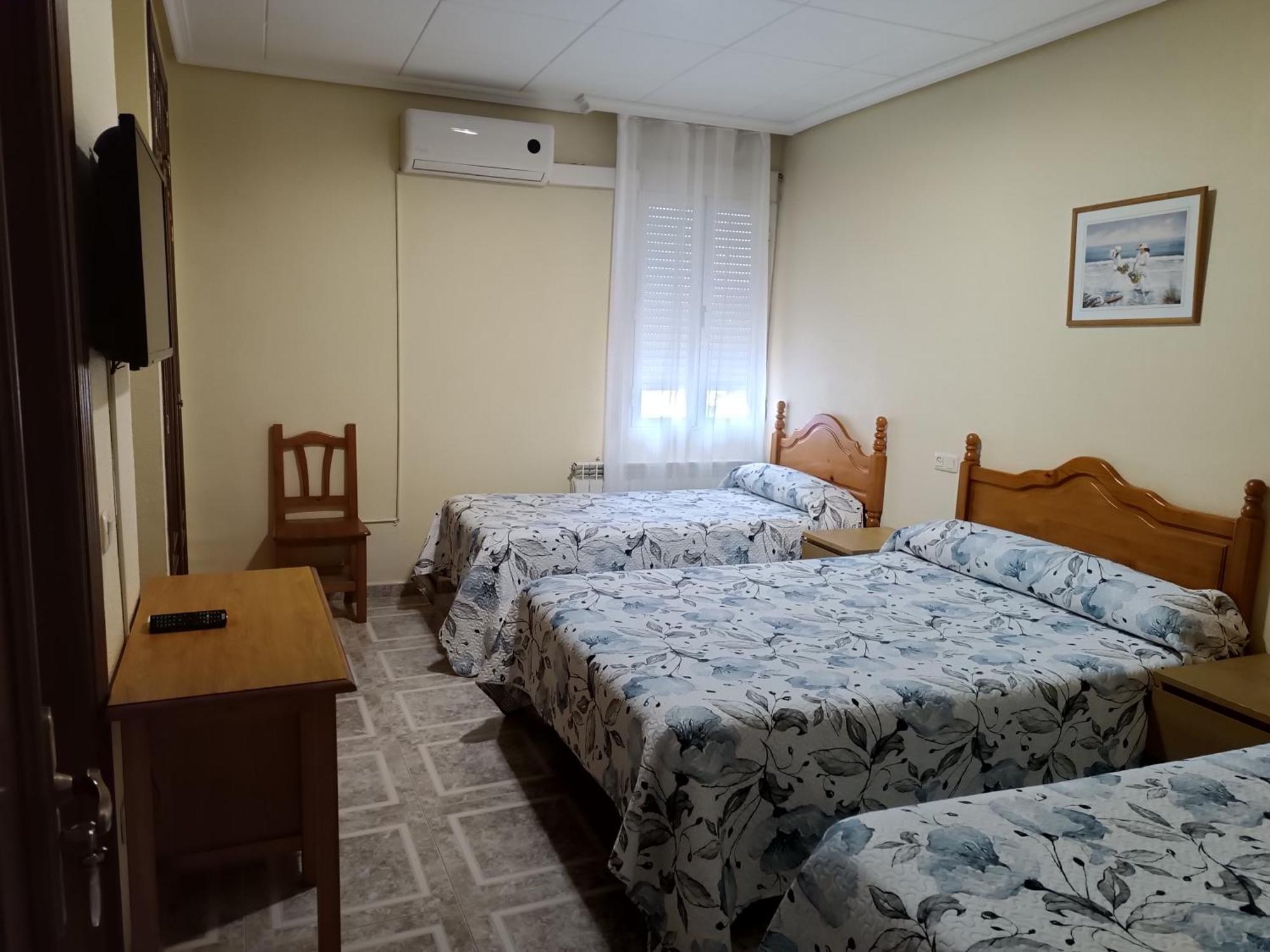 Hostal Avila Ocaña Szoba fotó