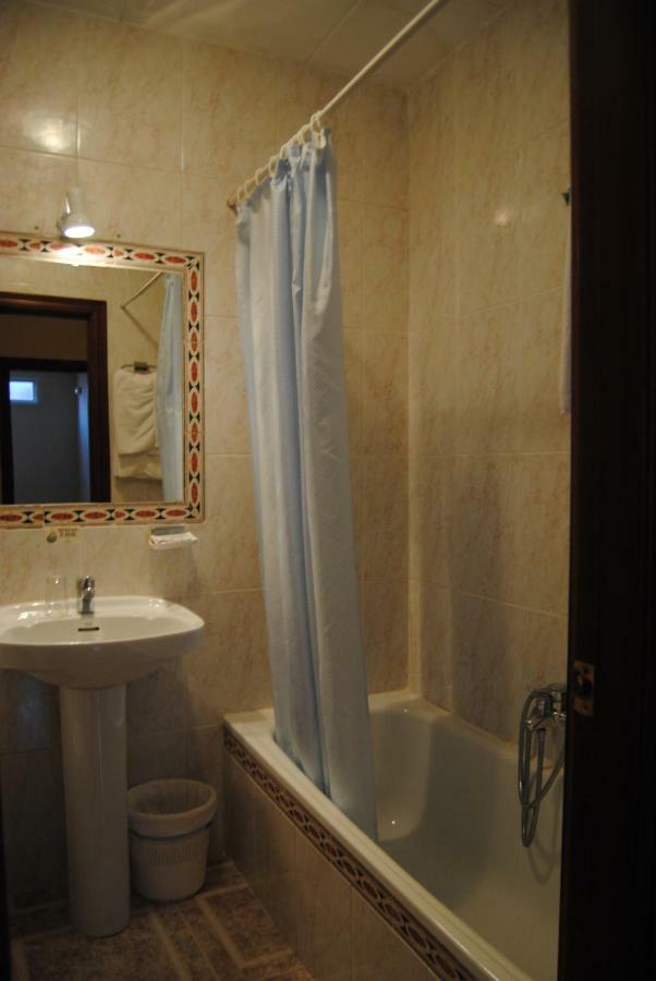 Hostal Avila Ocaña Kültér fotó
