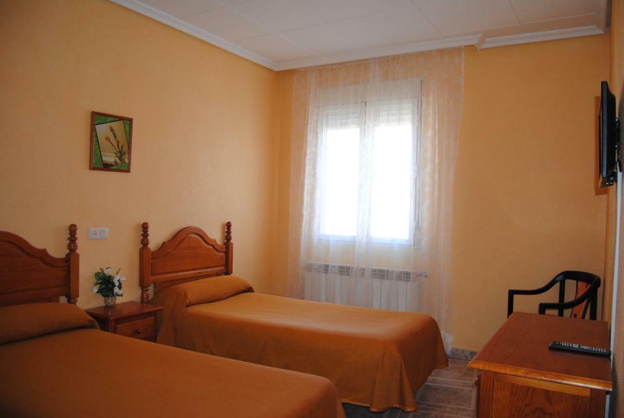 Hostal Avila Ocaña Kültér fotó