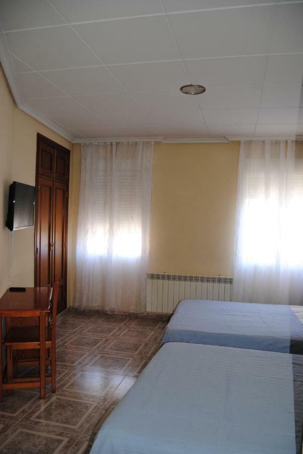 Hostal Avila Ocaña Kültér fotó