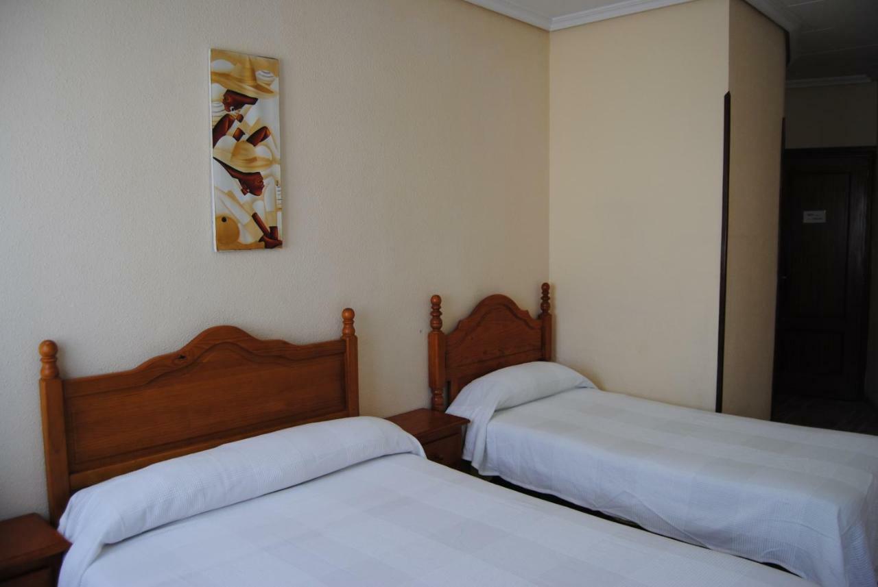 Hostal Avila Ocaña Kültér fotó
