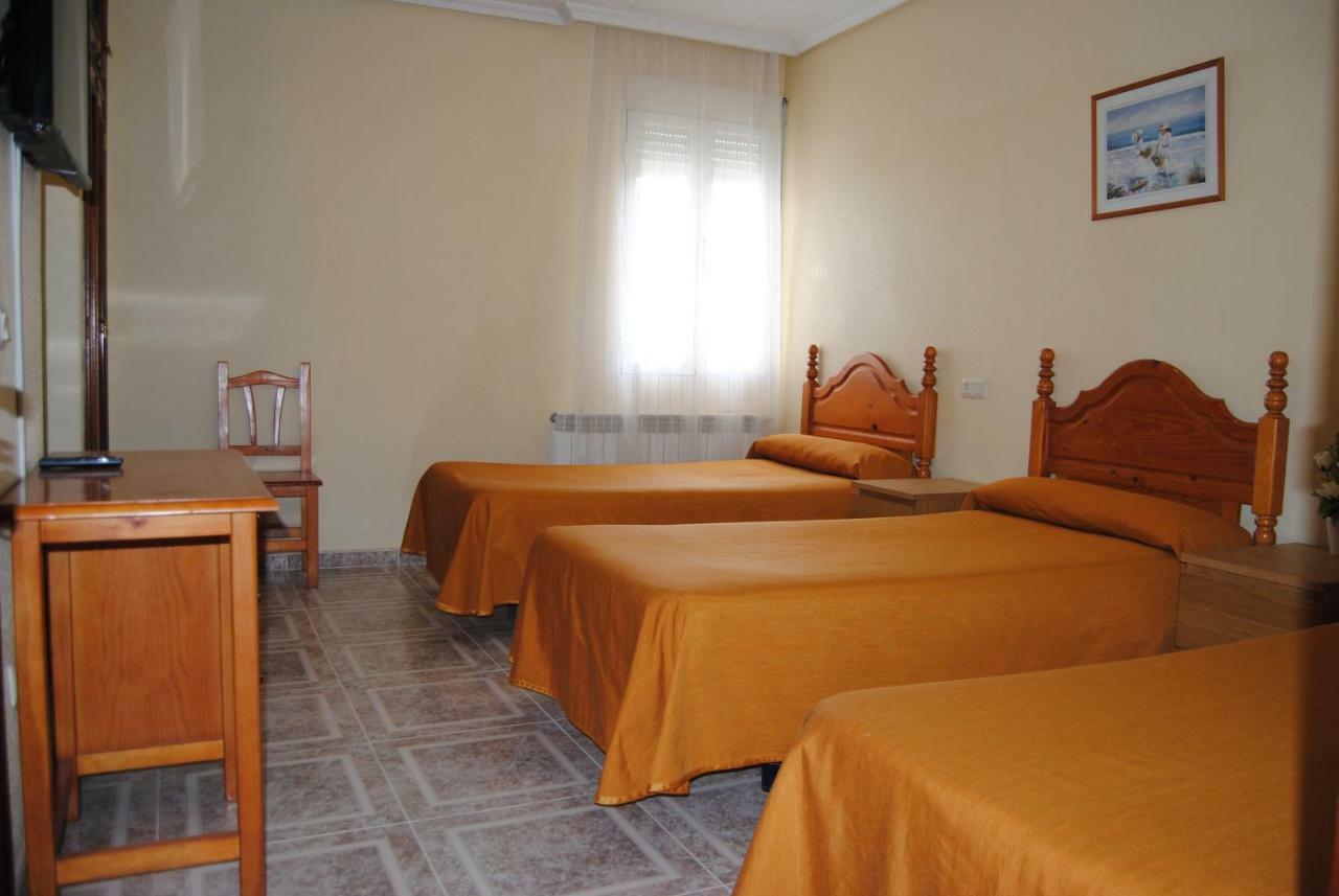Hostal Avila Ocaña Kültér fotó
